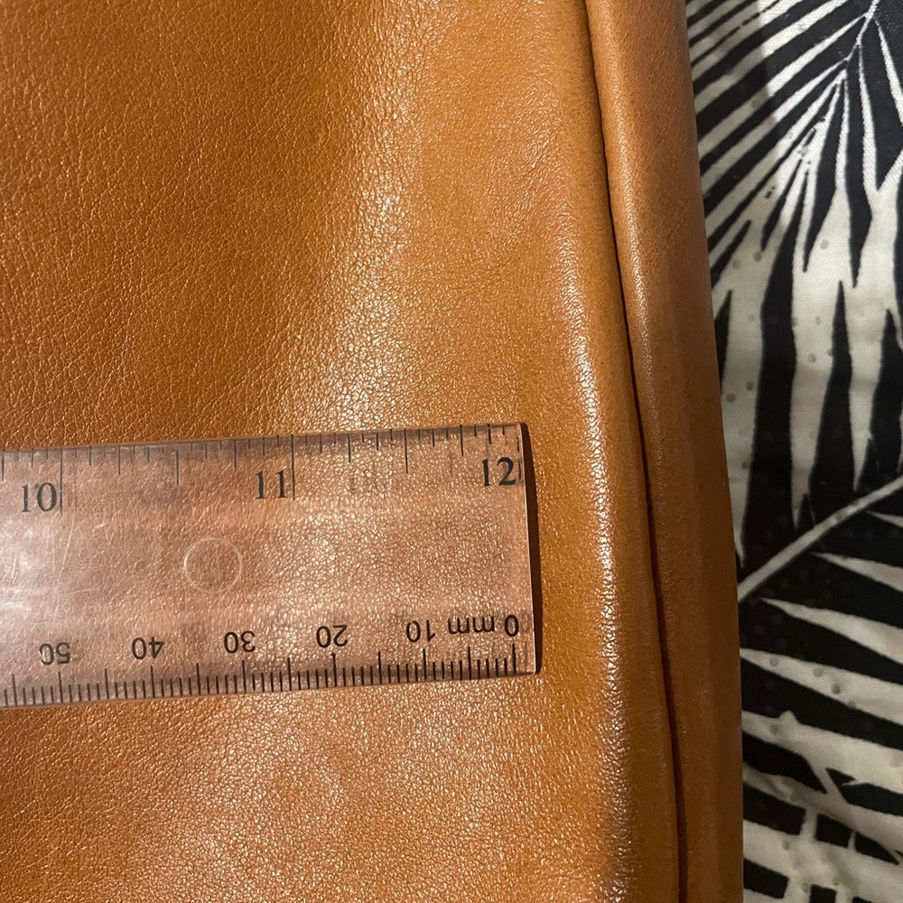 Margot Paige Hobo shoulder bag - Picture 7 of 8